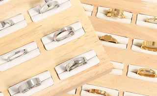 Personalized Holiday Gifting 101: Why Jewelry Makers Should Focus on Customizable Pieces This Season