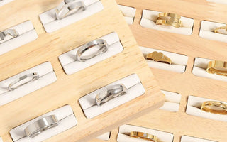 Personalized Holiday Gifting 101: Why Jewelry Makers Should Focus on Customizable Pieces This Season