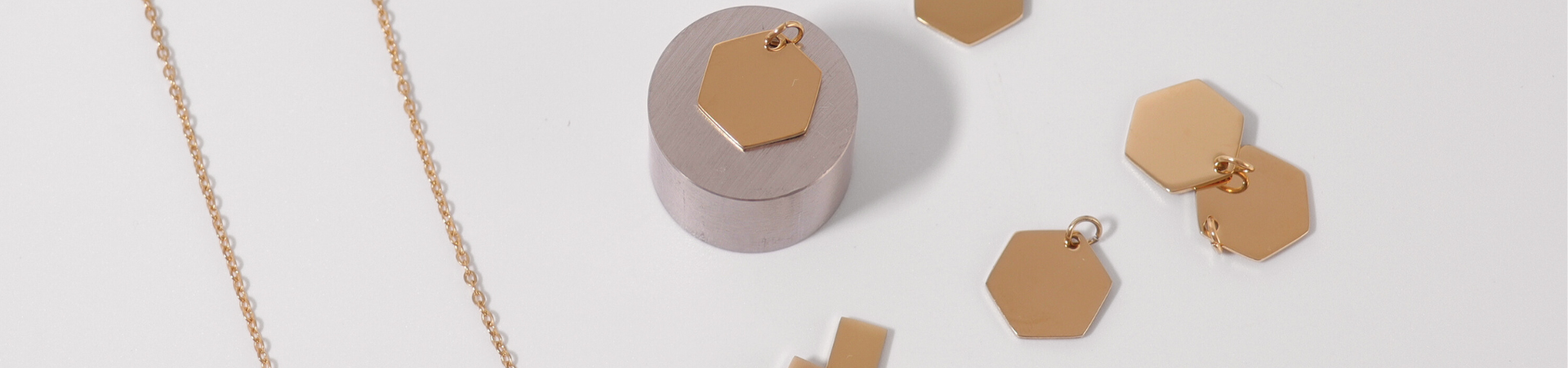 Wholesale Jewelry Engraving & Stainless Steel Blank Stamping
