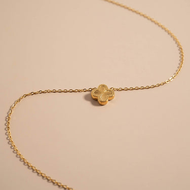 18K Gold PVD Stainless Steel Lucky Clover Charm Necklace / CHN0046