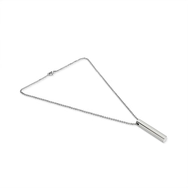 chain necklace with vertical bar pendant laying