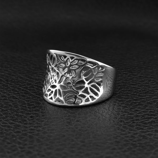 Detailed Patterned Cutout Stainless Steel Ring / SCR4073