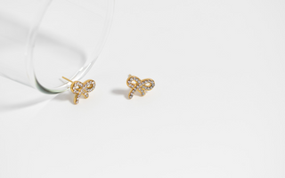 Bow Jewelry: The Trend Every Retailer Should Be Stocking in 2025
