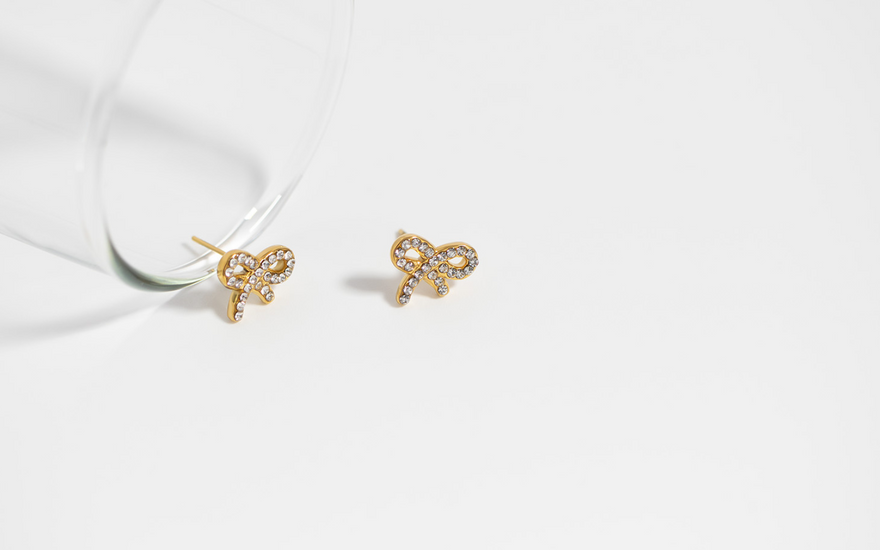 Bow Jewelry: The Trend Every Retailer Should Be Stocking in 2025