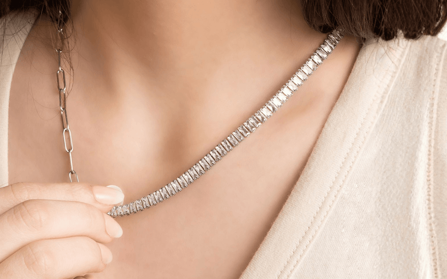 2026 Jewelry Trends: Tennis Chains Are the Sparkle Every Wardrobe Needs