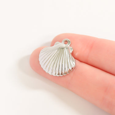 sea shell pendant scale