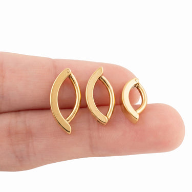 Wholesale Jewelry 18K Gold PVD Stainless Steel Minimalist Curved Belly Button Ring - Gold scale shot 