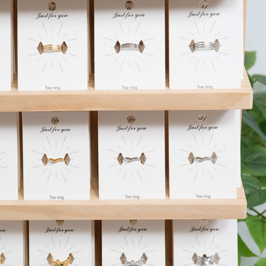 Toe Ring Display