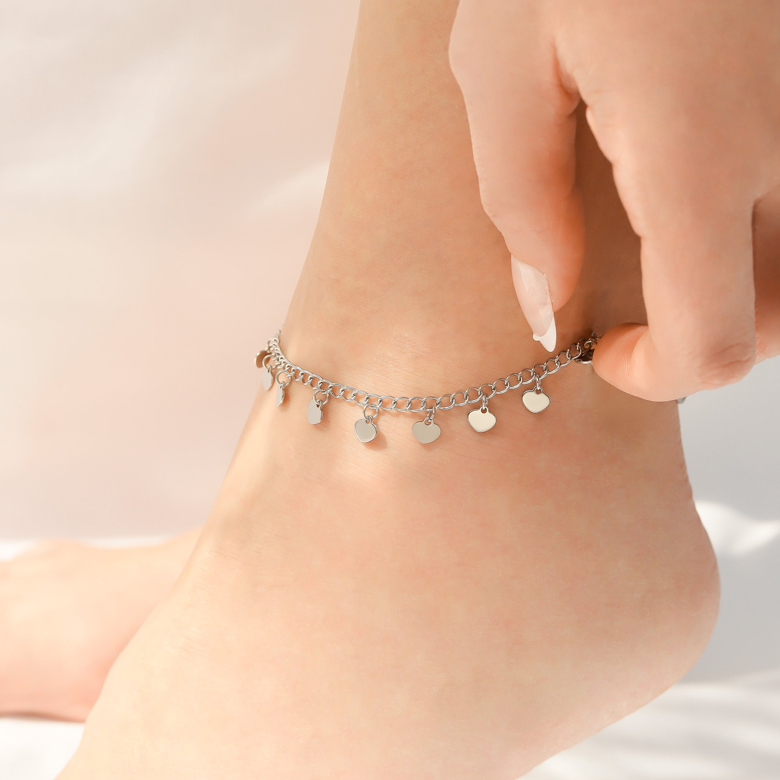 18K Gold PVD Stainless Steel  Dangle Hearts Anklet