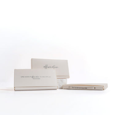 Silver / “Don’t let the hard days win” / BRJ1036 / Packaging