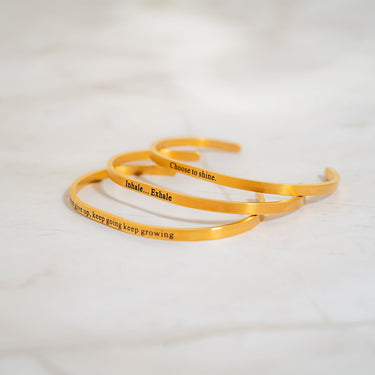 Never give up Engraved Bangle Bracelet