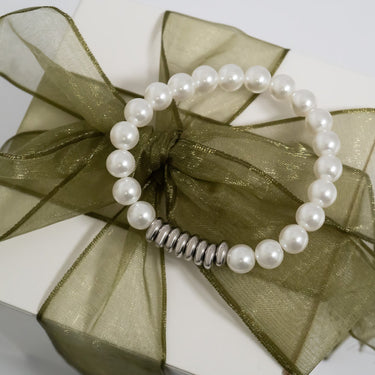 8mm Kiska Glass Pearl Stretch Bracelet