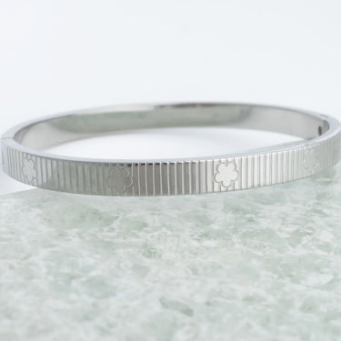 Silver Fluted Floral Bangle