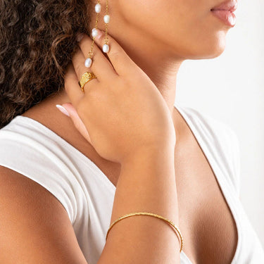 Wholesale jewelry 18K Gold PVD Stainless Steel Hammered Cuff Bracelet - model 