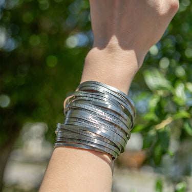 Never give up Engraved Bangle Bracelet