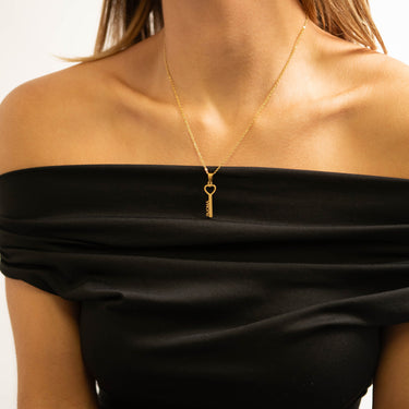 Heart Key Amour Pendant Necklace Lifestyle