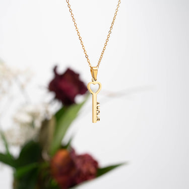 Heart Key Amour Pendant Necklace Lifestyle