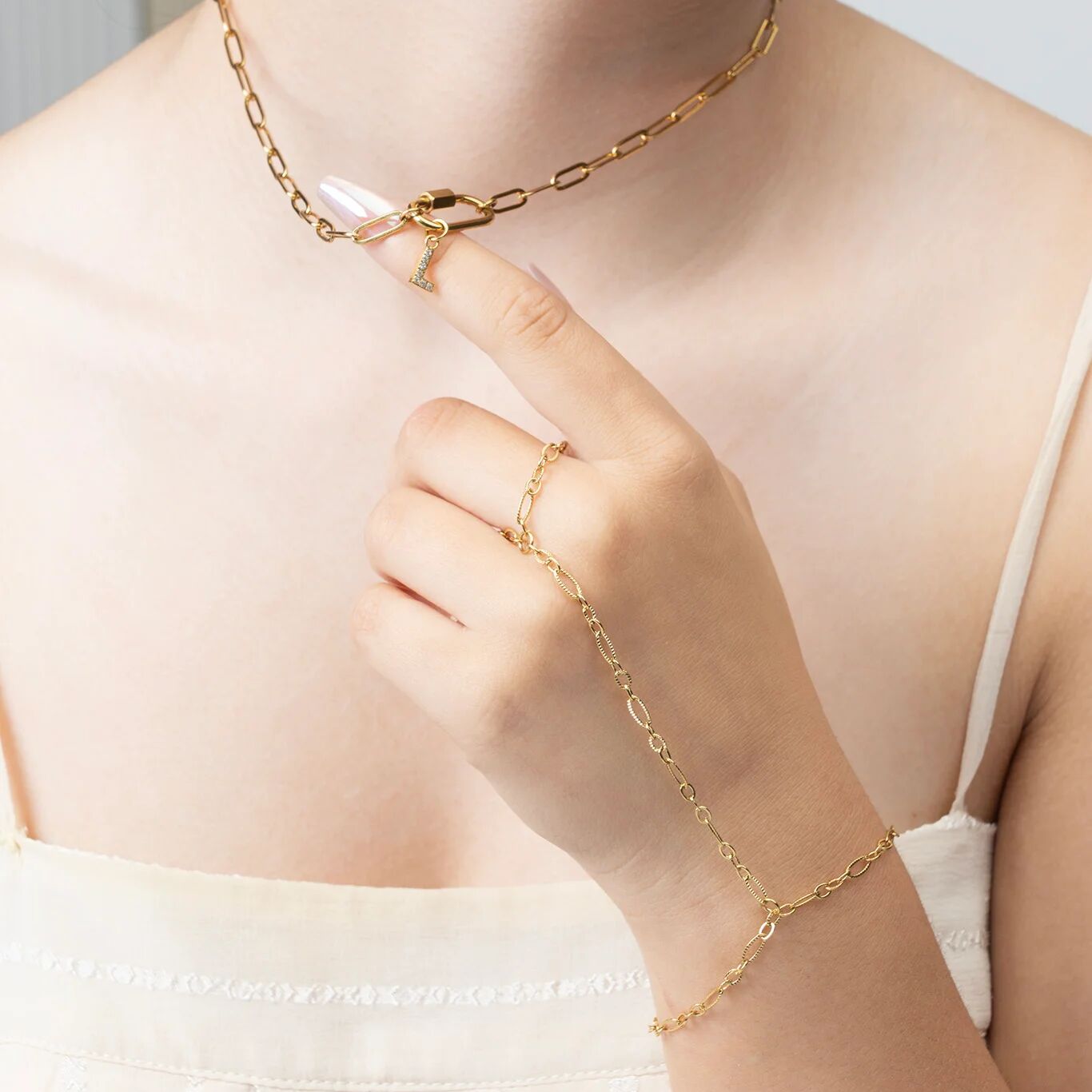 18K Gold PVD Stainless Steel Hammered Oval Hand Chain / CHN0122