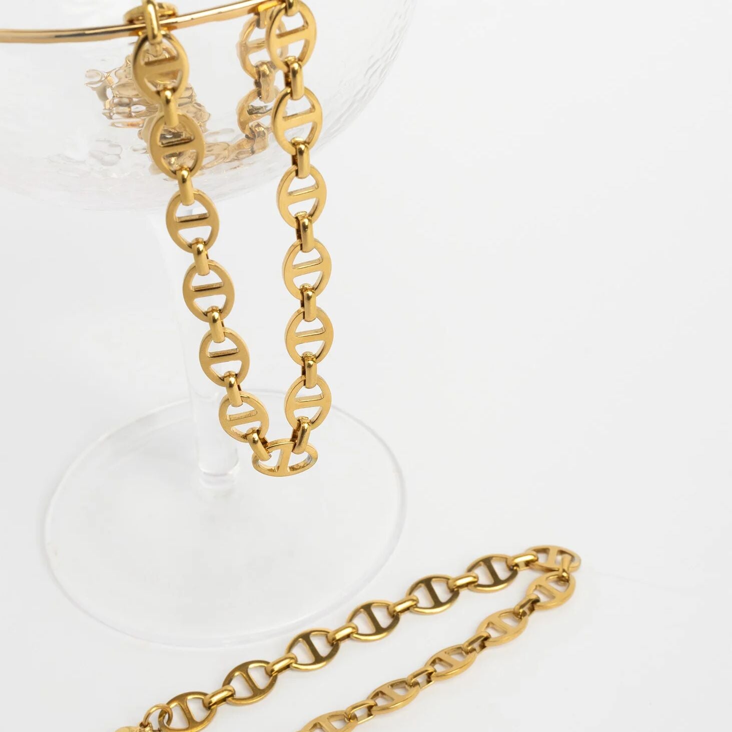 18K Gold PVD Stainless Steel Thick Oval Chain Necklace CHN0158 18k-gold-pvd-stainless-steel-thick-oval-chain-necklace-chn0158