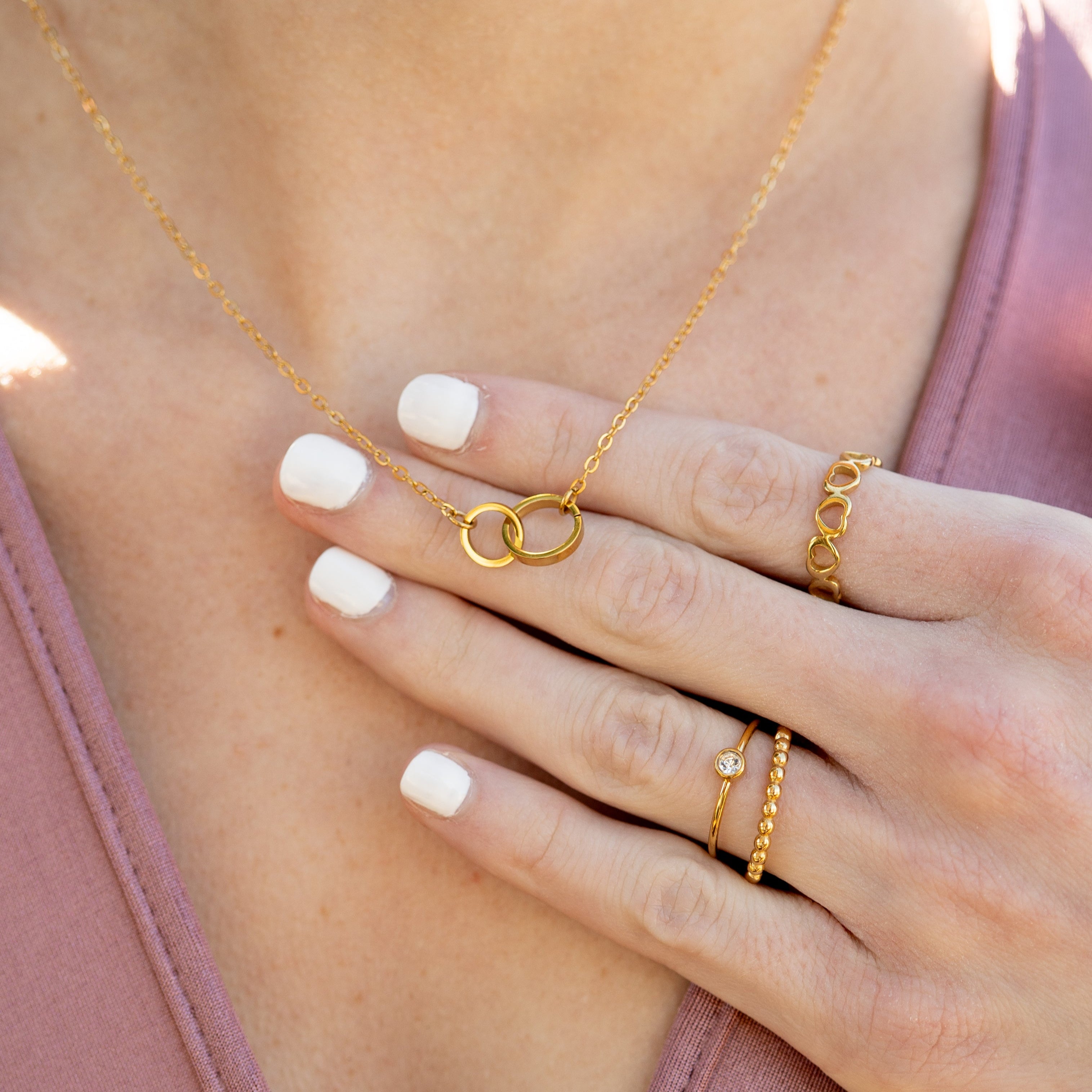 18K Gold PVD Stainless Steel Intertwined Rings Necklace / CHN0078