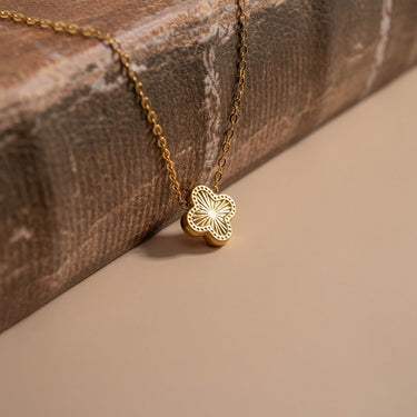 18K Gold PVD Stainless Steel Lucky Clover Charm Necklace / CHN0046