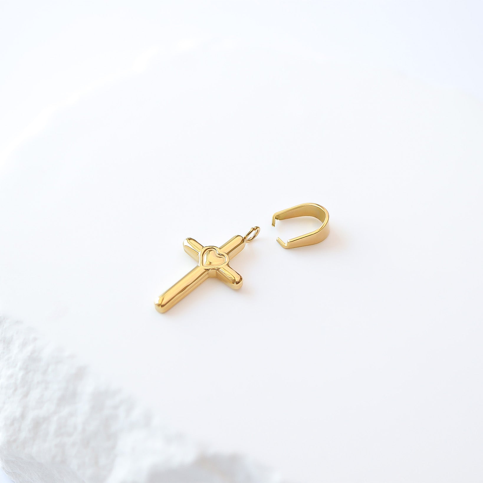 18K Gold PVD Rostfritt stål Nych Bails - 10 Pack / ENC0017