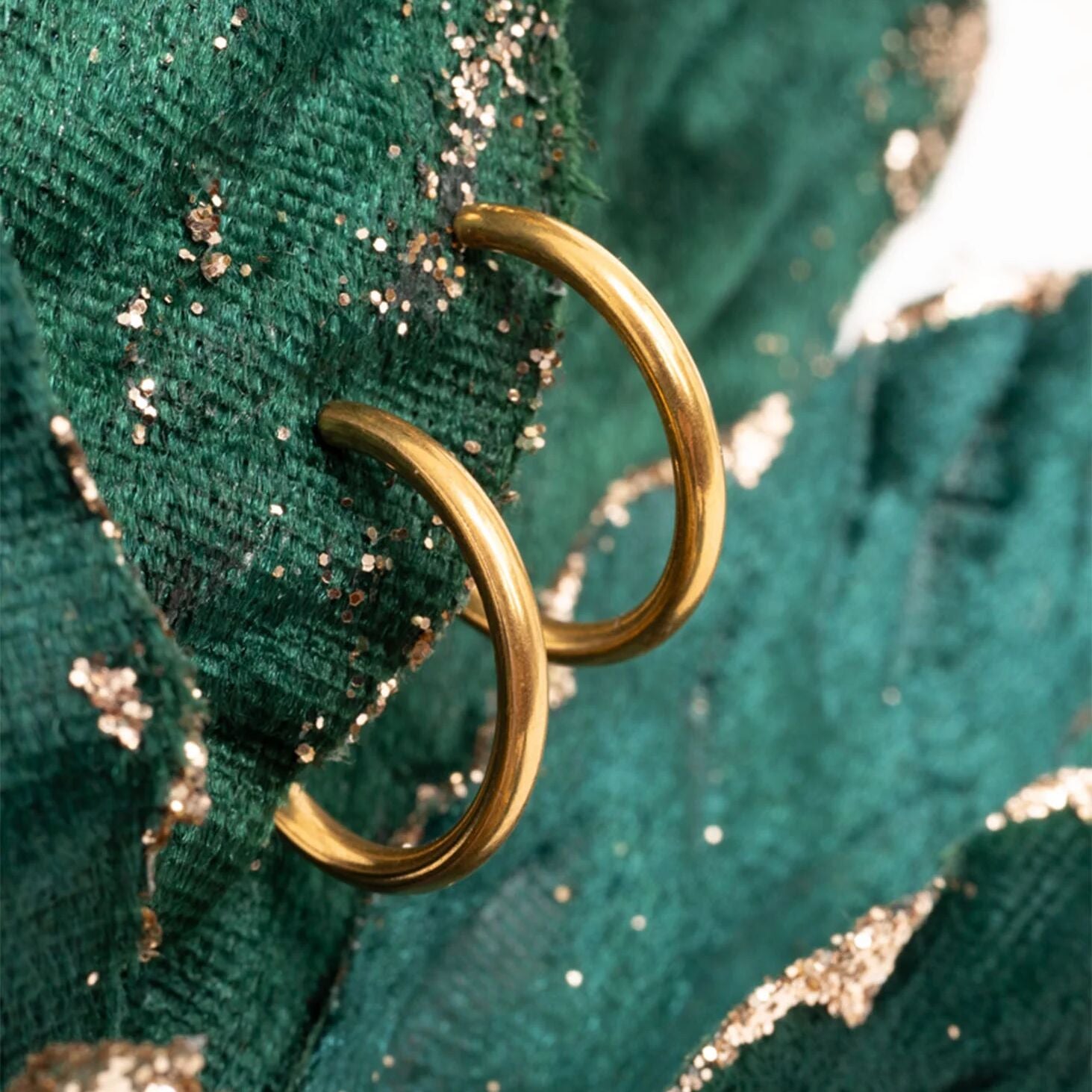 18K Gold PVD Stainless Steel Sliding Spring Huggie Hoop Earrings / ERJ ...