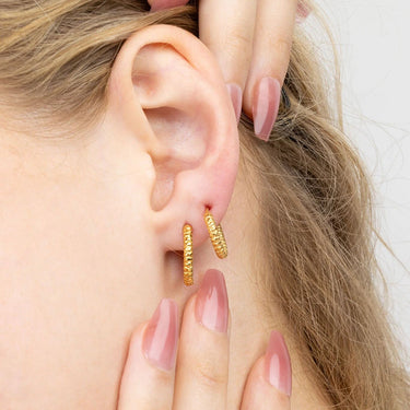 18K Gold PVD Stainless Steel Textured Huggie Hoop Earrings - gold model 