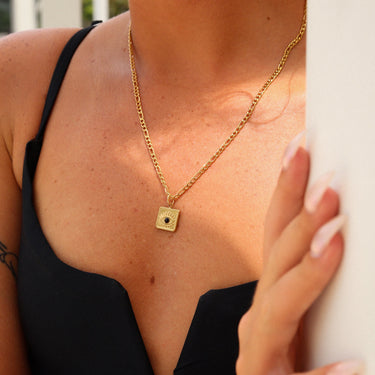 PVD en or 18k en acier inoxydable carré noire de pierre méchante oculaire