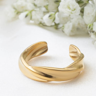 18K Gold PVD Stainless Steel Twist Open Adjustable Ring- gold studio 