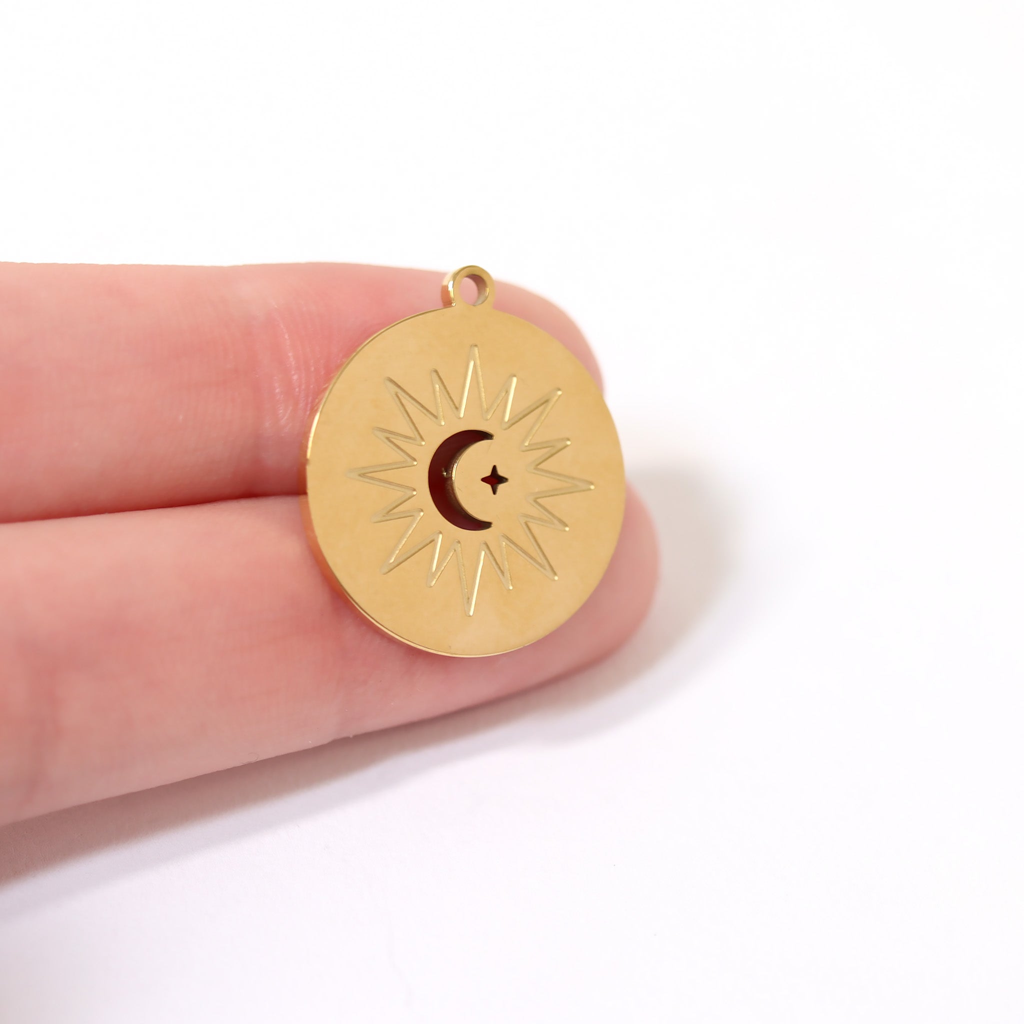 PVD de oro de 18k Gold Acero inoxidable Sol + encanto de luna/PDL0063