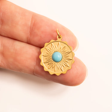 Gold Flower Turquiose Center Pendant