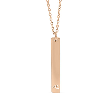 Chain necklace with vertical bar charm with wave engraving