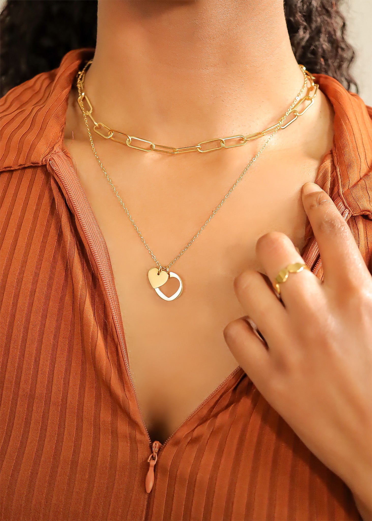 18K guld PVD rostfritt stål hjärta Cutout halsband med 2" Tillägg / SBB0310