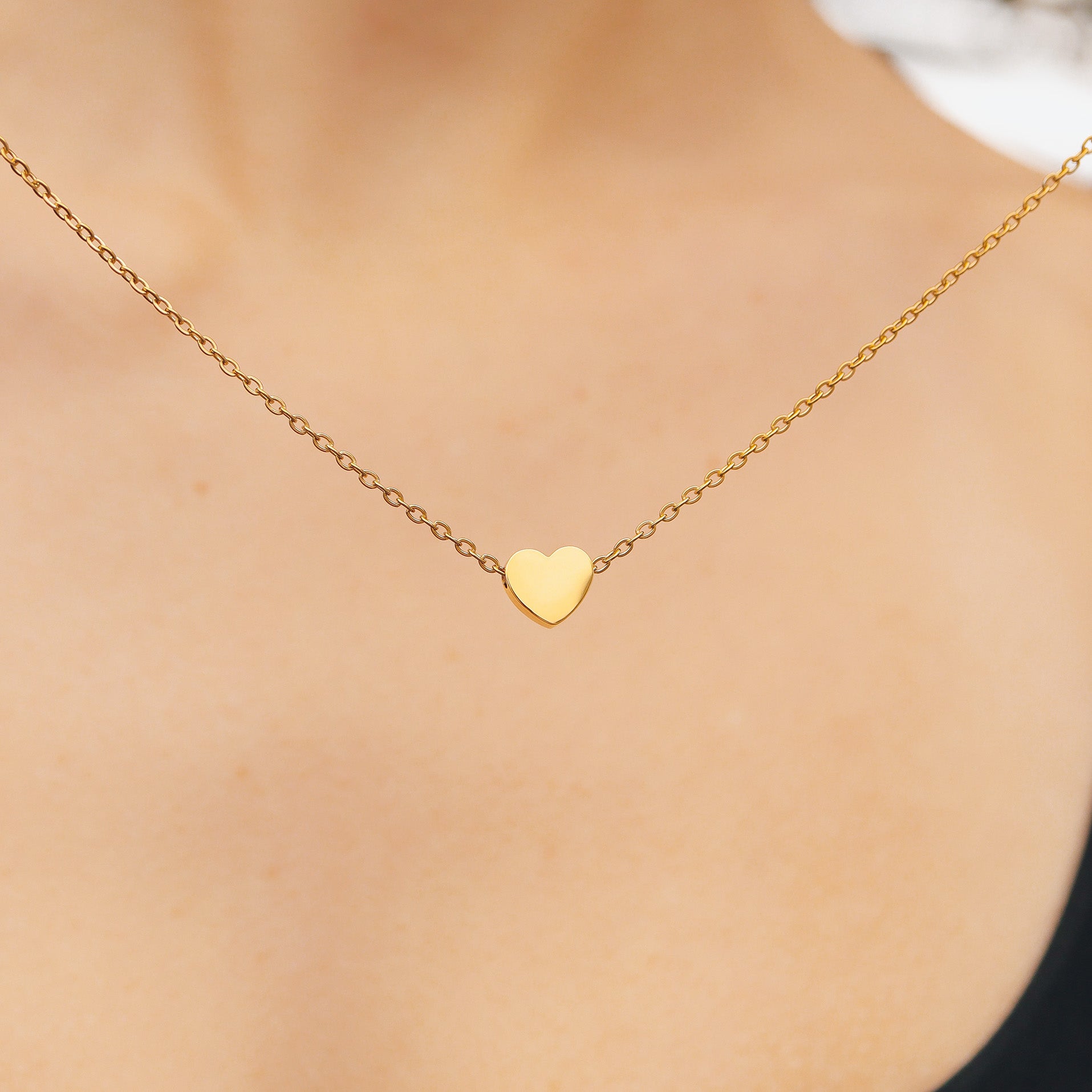 Stainless Steel Mini Heart Necklace / SBB0343