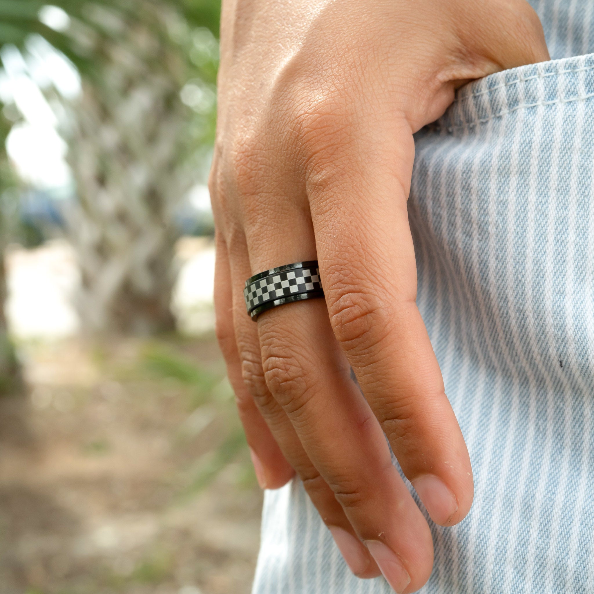 Stainless Steel Black Checker Spinner Ring / STC010