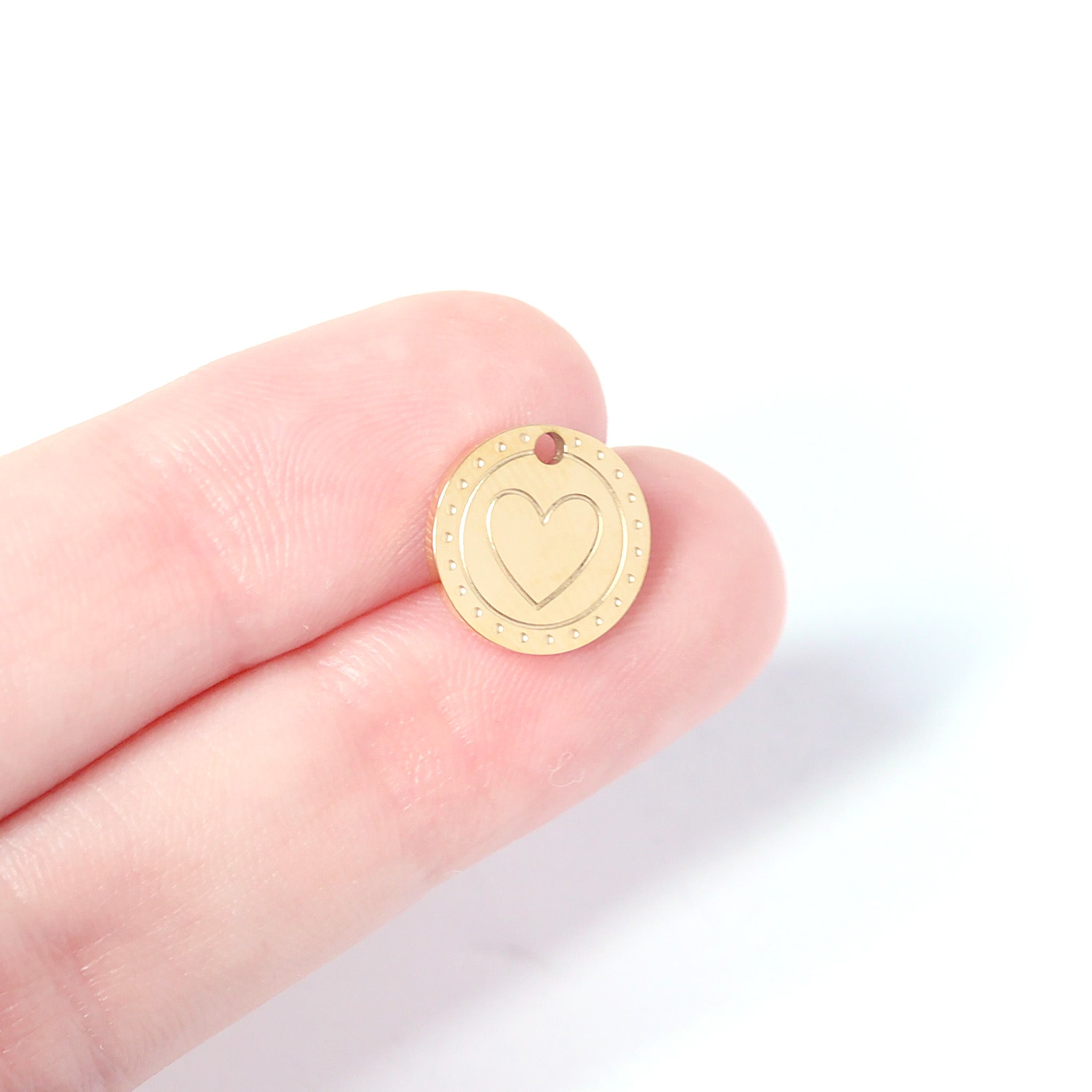 18K Gold PVD Stainless Steel Circle Heart Design Charm / PDL0046