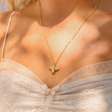 Bee Charm On Chain