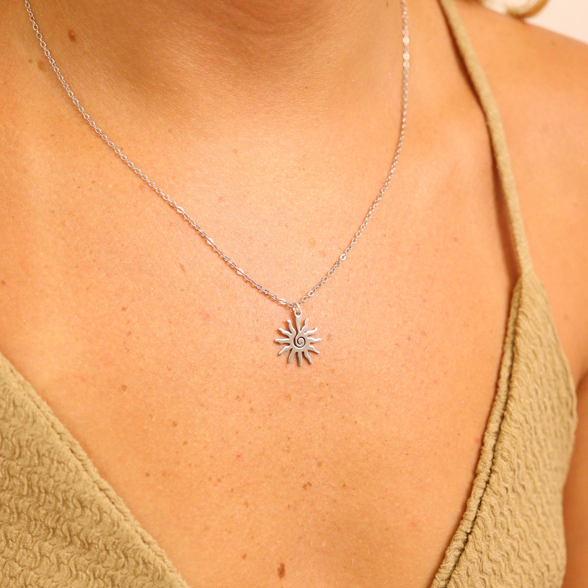 18K gull PVD rustfritt stål Sun Sun Charm/PDL0089
