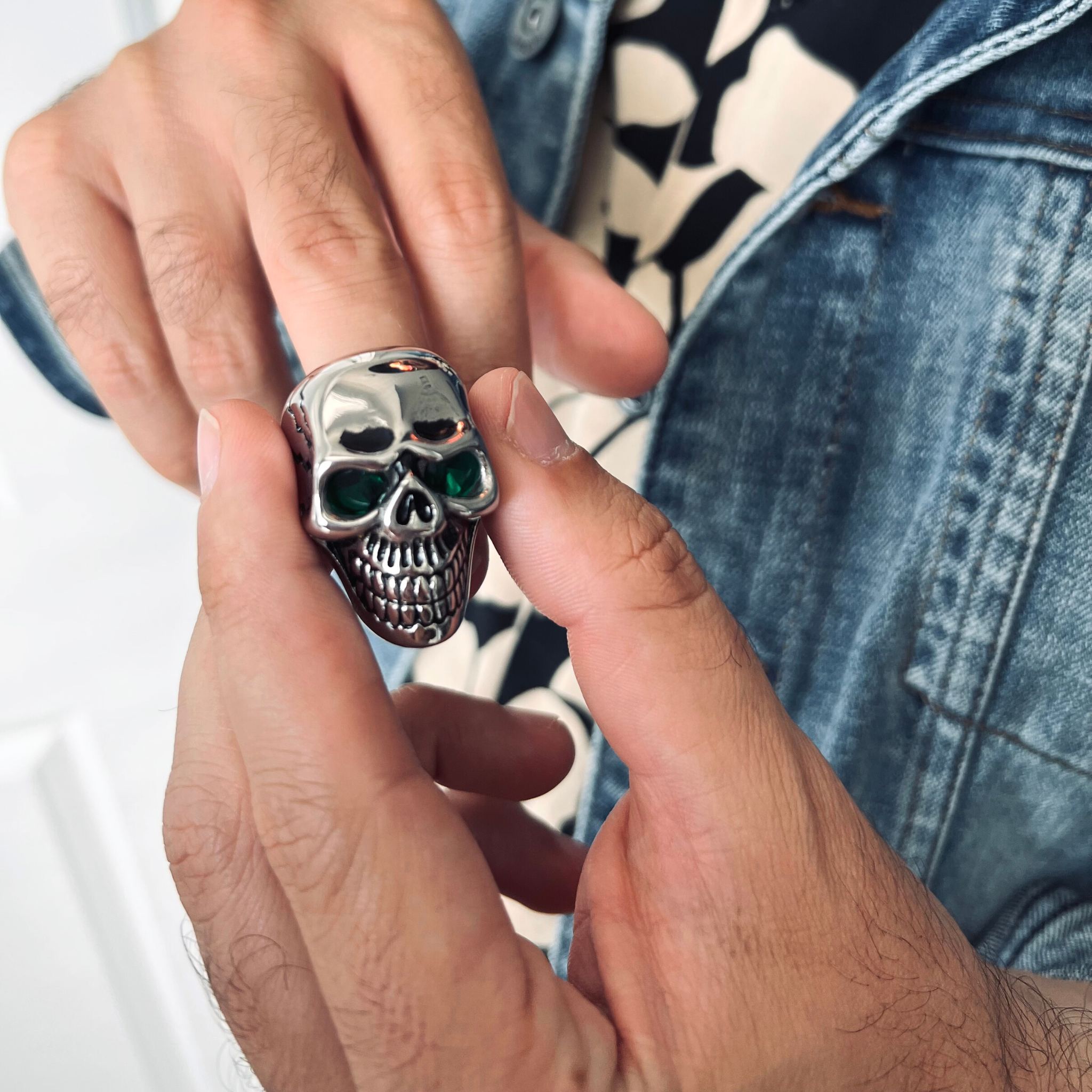 Anatomical 2025 skull ring
