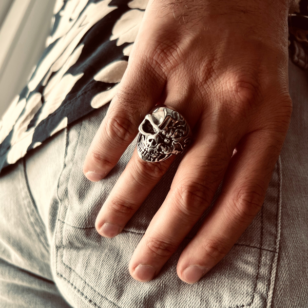 Stainless Steel Two-Faced Skull Ring / SCR4030