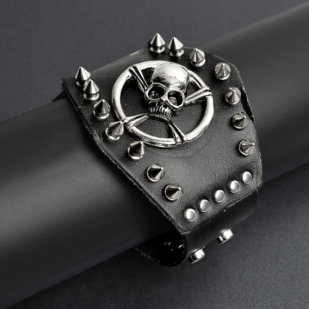 ひし型 blackmeans leather gouge-studs bracelet