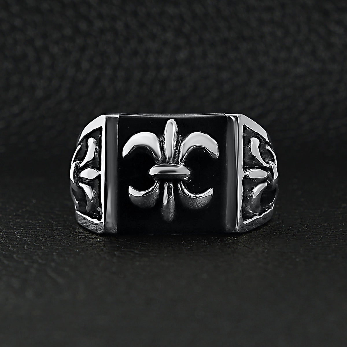 Fleur de Lis リング #17 Black star 石 【公式通販】