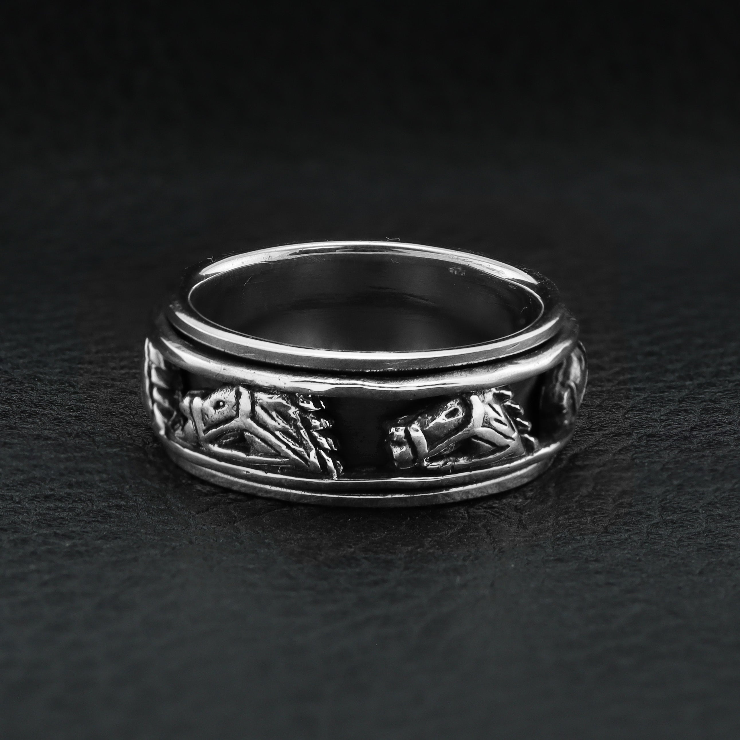 Sterling Silver Horse Spinner Ring / SSR0035